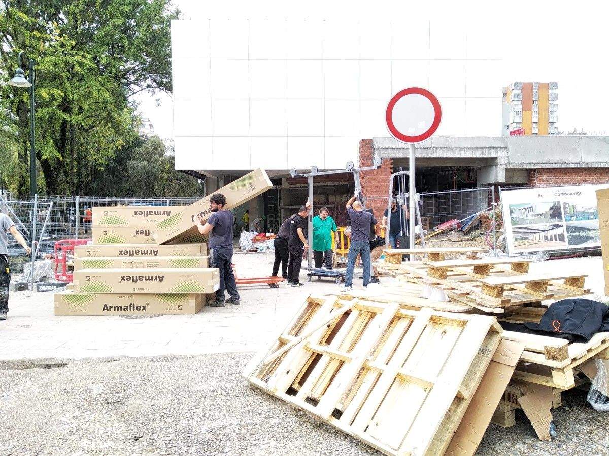 Obras no Centro Deportivo de Campolongo