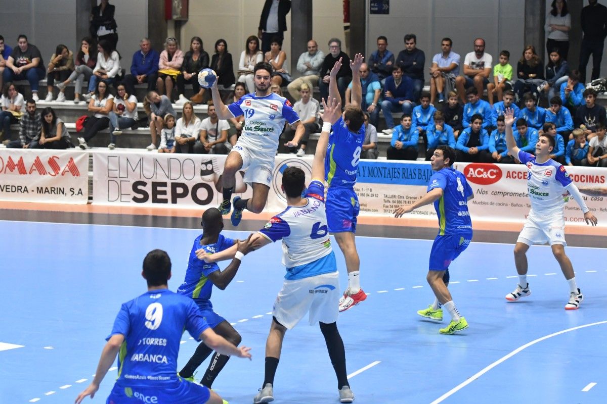 Partido de Copa do Rei entre Cisne e Teucro no Pavillón Municipal