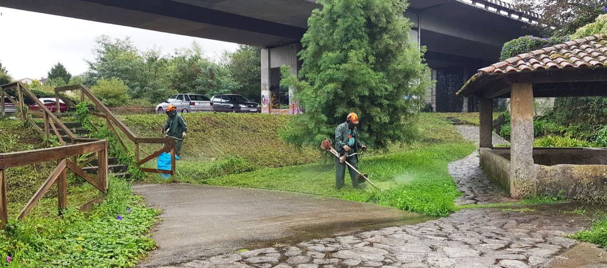 Trabajos de acondicionamiento integral del talud y del lecho del riachuelo de Mollabao
