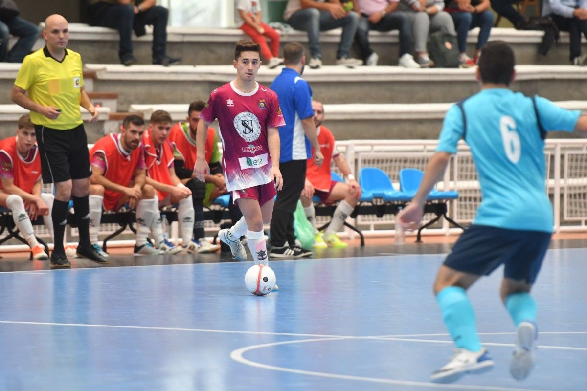 Partido entre Leis Pontevedra e Universidad de Valladolid
