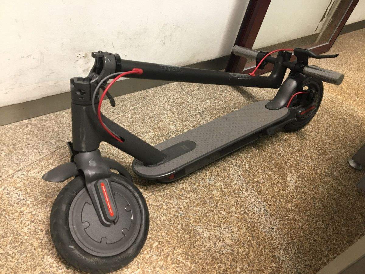Patinete eléctrico do denunciado