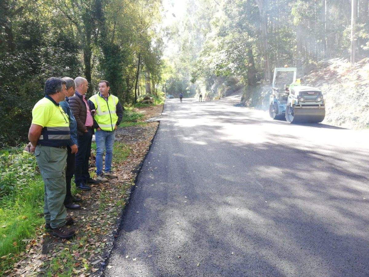Renovación de firme na EP-1306 entre Meiro e Ermelo