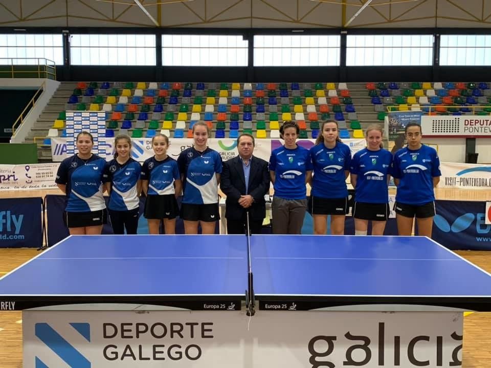 Partido de tenis de mesa entre o Visit Pontevedra e o CMT Narón en Príncipe Felipe