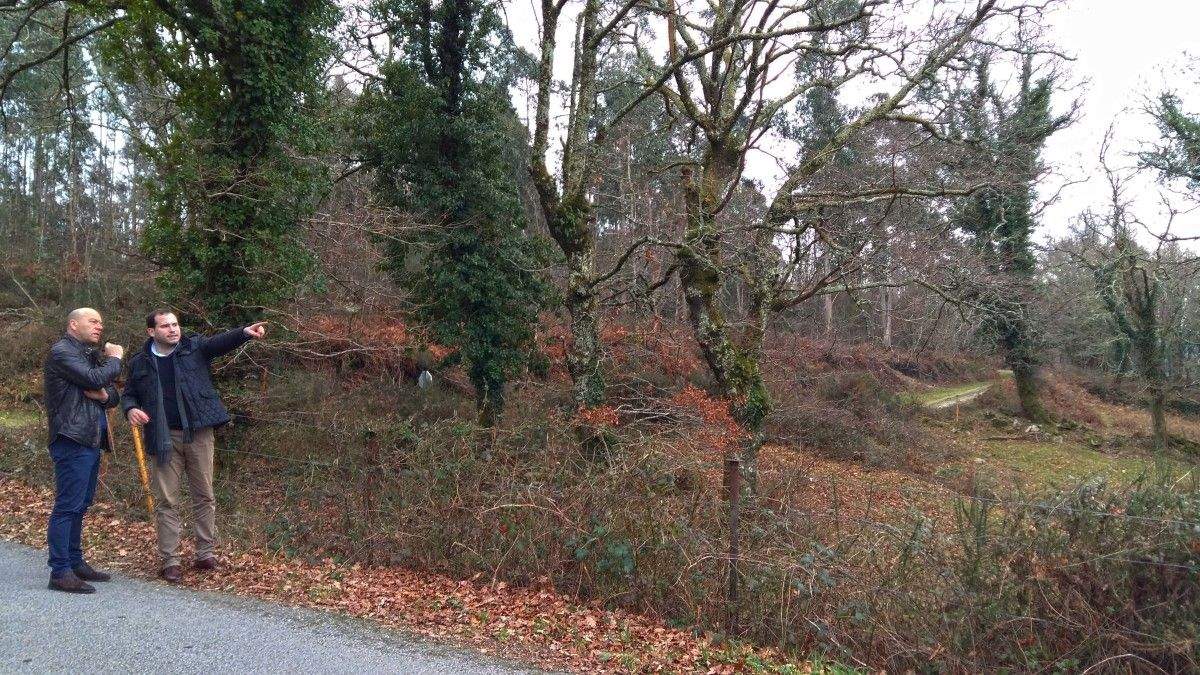 Jorge Cubela visita os terreos onde se vai a construír un humidal artificial