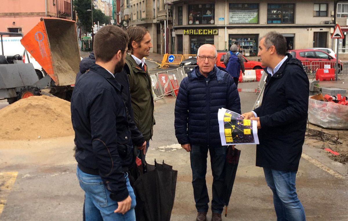 Rafa Domínguez visita as obras na ponte do Burgo