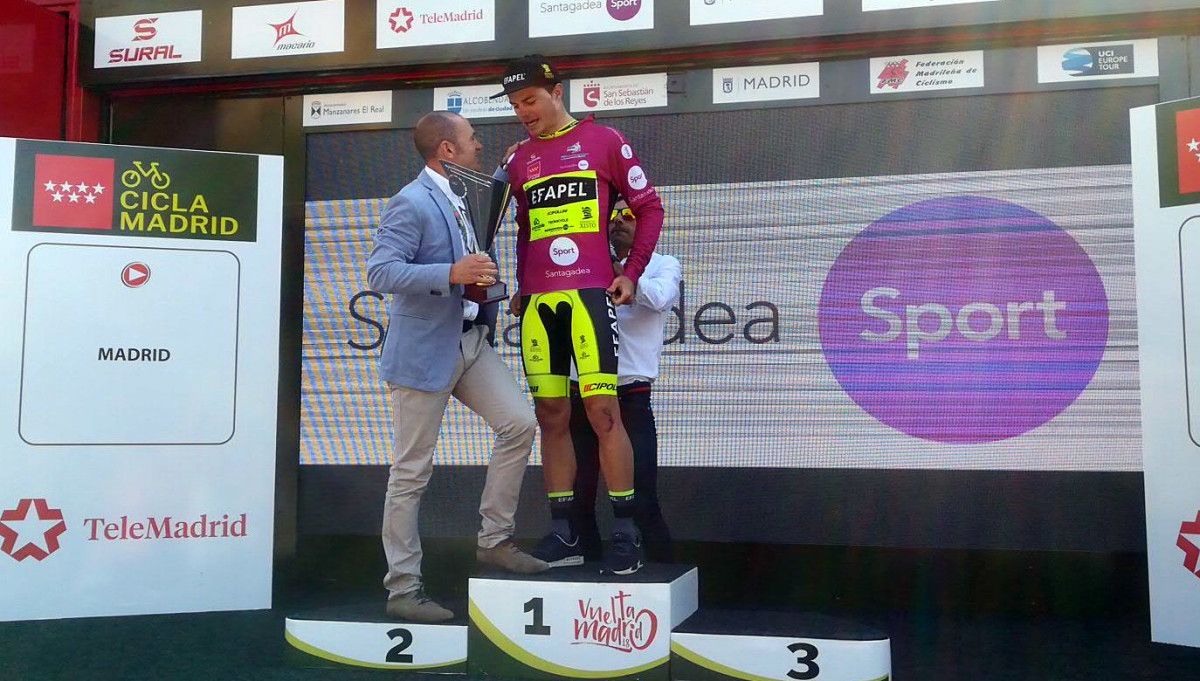 Marcos Jurado, en el podio de la Vuelta a Madrid 2018