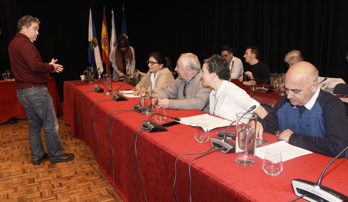 Pleno municipal no Teatro Principal de Pontevedra