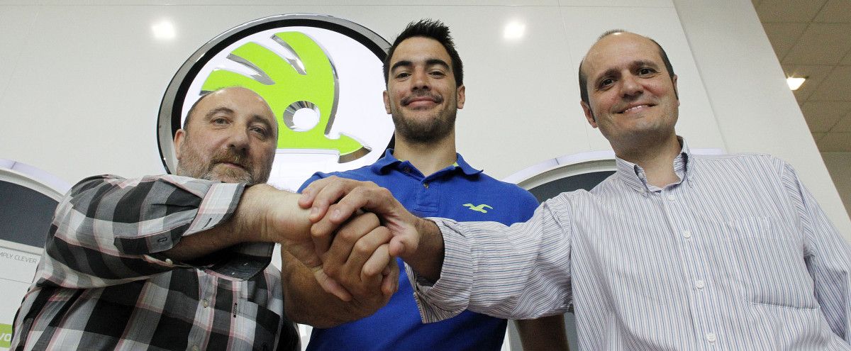 Presentación de Gonzalo Carró 'Chalo' como xogador da SD Teucro