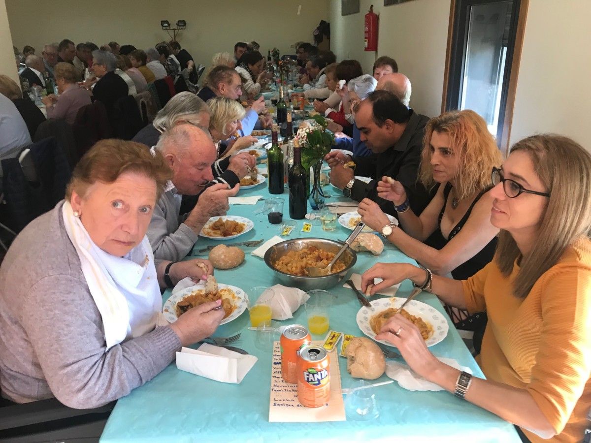 Asistentes á XIII edición da Festa dos Callos de Forzáns