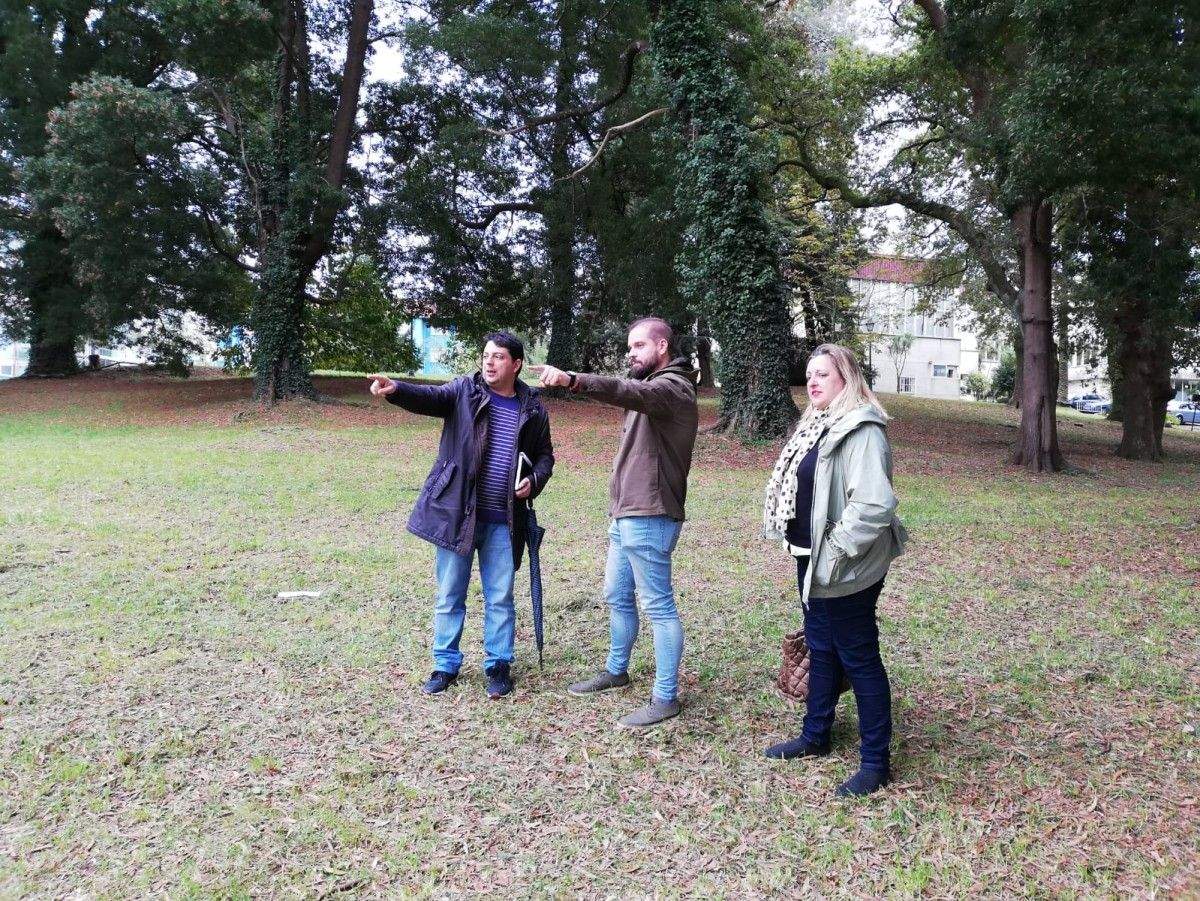 Visita de responsables municipales al parque de la Uned