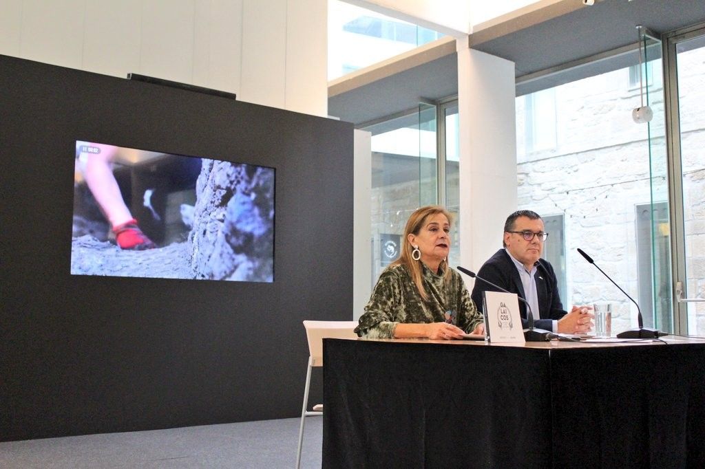Carmela Silva, presidenta da Deputación e José Manuel Rey, director do Museo Provincial