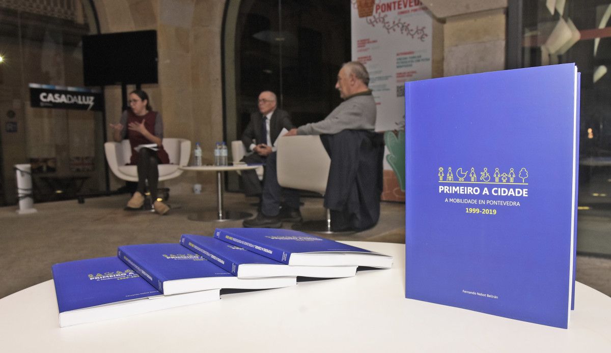 Presentación do libro "Primeiro a cidade" na Casa da Luz