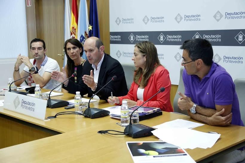 El presidente de la Deputación Provincial, Rafael Louzán, después de la Xunta de Goberno