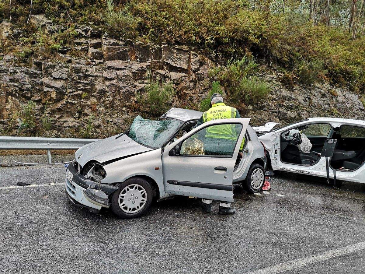 Colisión mortal en la PO-255 en Ponte Caldelas