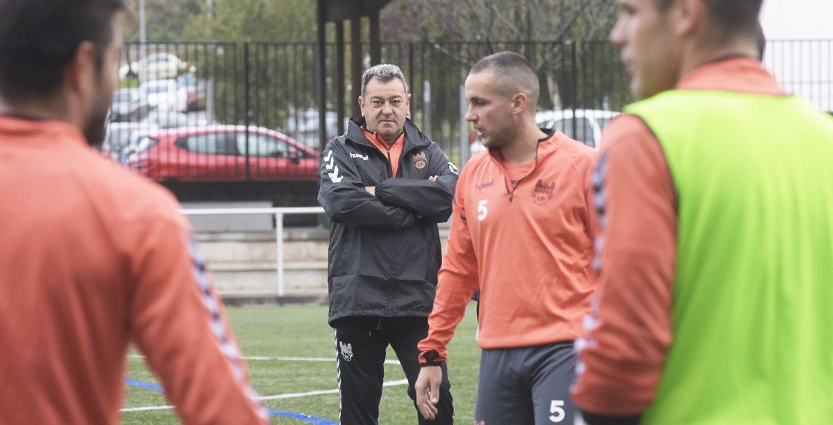 Primer entrenamiento del Pontevedra con Carlos Pouso