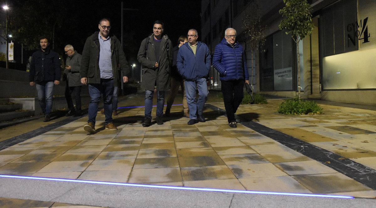 Iluminación azul en el Camino Portugués por O Gorgullón