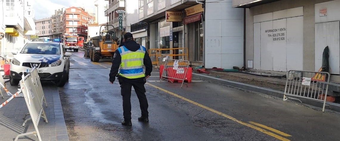 Rotura da tubaxe do gas na rúa Progreso