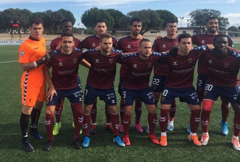 Equipo inicial do Pontevedra que se impuxo a Las Rozas en Navalcarbón no debut de Carlos Pouso como adestrador
