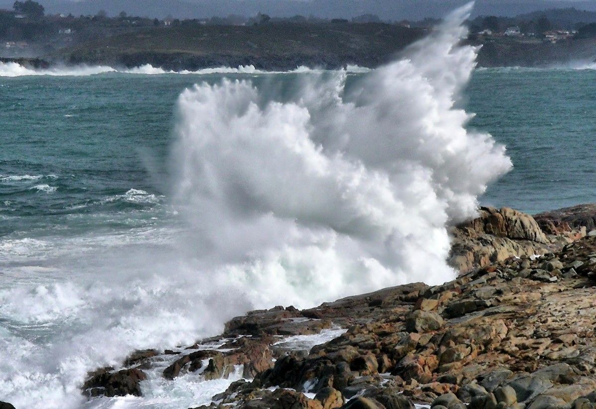 Temporal costeiro no litoral