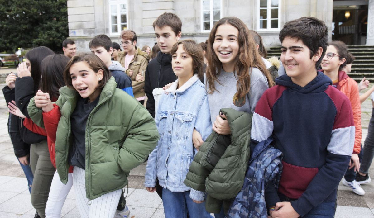 Escolares e colectivos sociais celebran cun roteiro o Día Mundial das Cidades