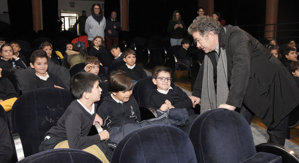 O alumnado do colexio Doroteas no pleno municipal