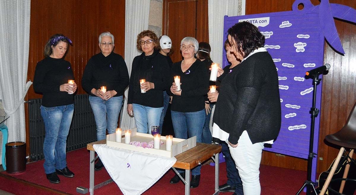 Acto polo 25N en Ponte Caldelas