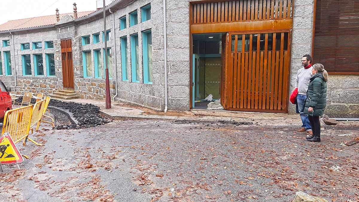 Obras de urbanización exterior del antiguo mercado de Moraña