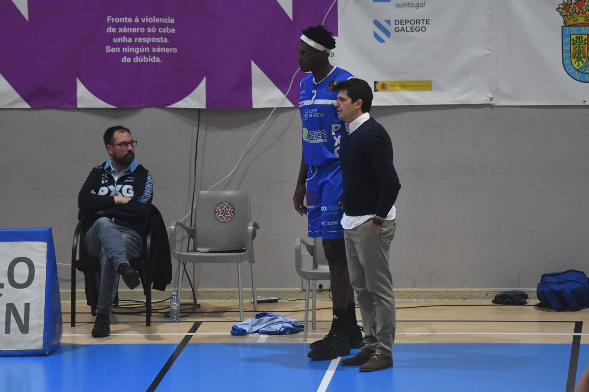 Partido entre Peixe Galego e Club Ourense Baloncesto na Raña