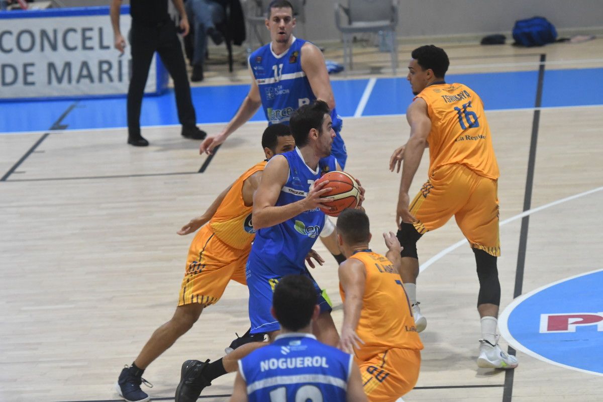 Partido entre Peixe Galego e Club Ourense Baloncesto na Raña