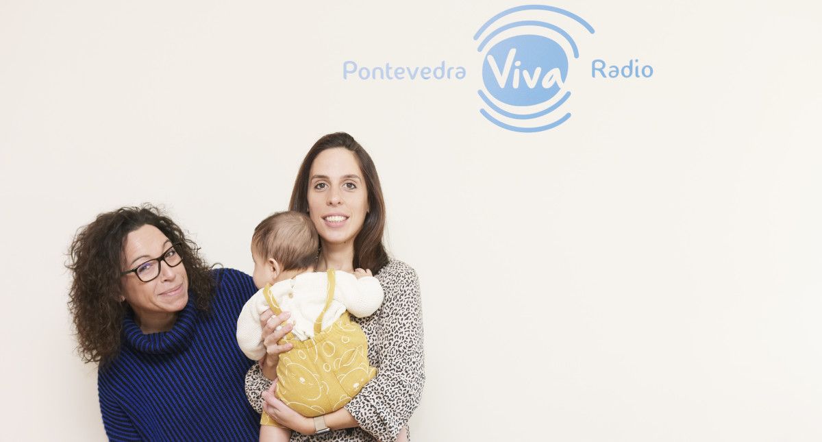 Berta Cortez-Lobao junto a Tiago en PontevedraViva Radio