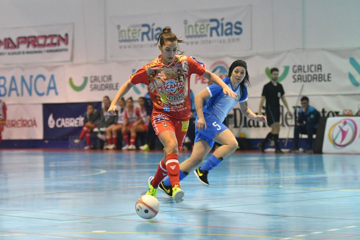 Clara, en el partido entre Poio Pescamar y Xaloc Alacant en la Seca
