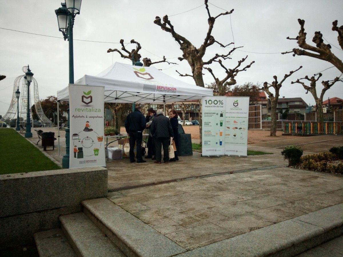 Carpa del Plan Revitaliza en Meis