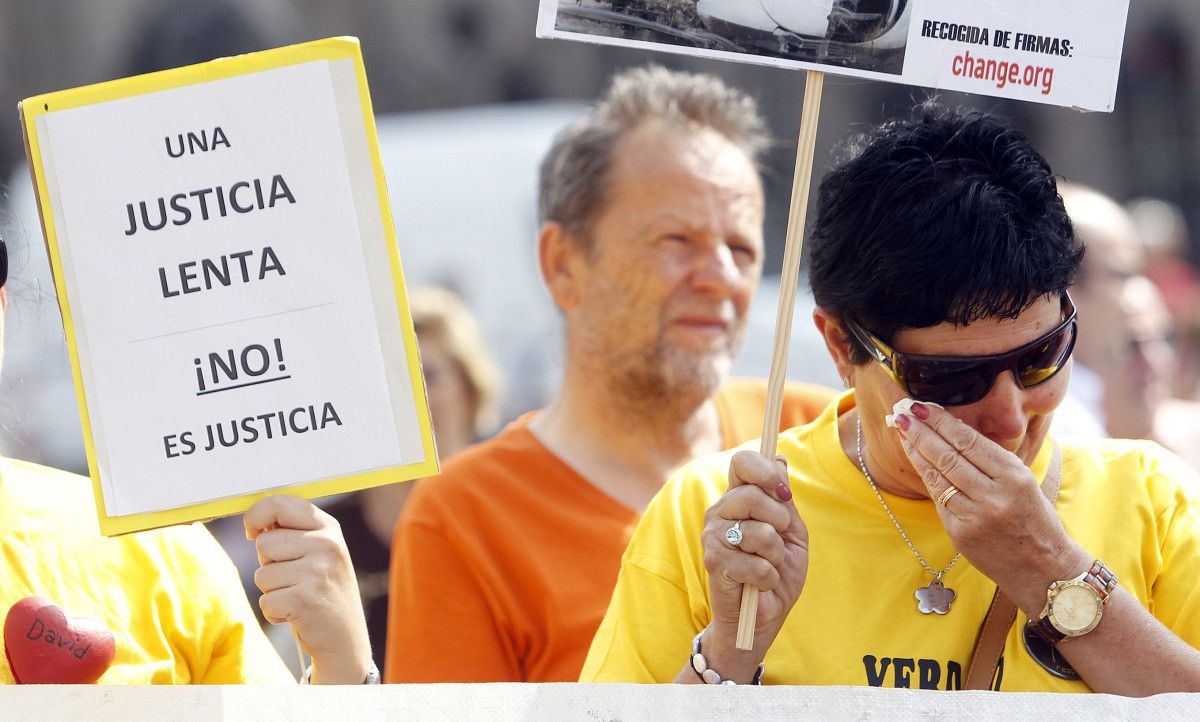 Protesta das vitimas do Alvia pola entrega da Medalla de Ouro de Galicia Protesta das vitimas do Alvia pola entrega da Medalla de Ouro de Galicia