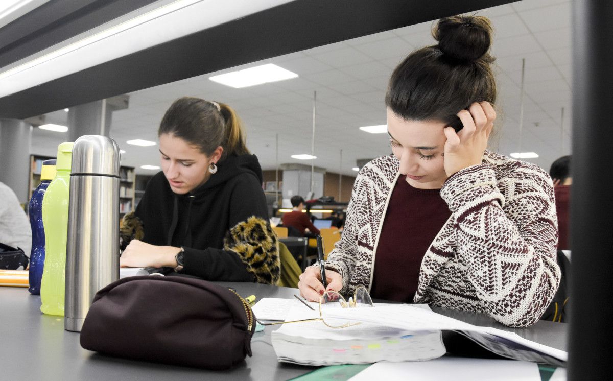 Os opositores toman a biblioteca da facultade de Ciencias Sociais