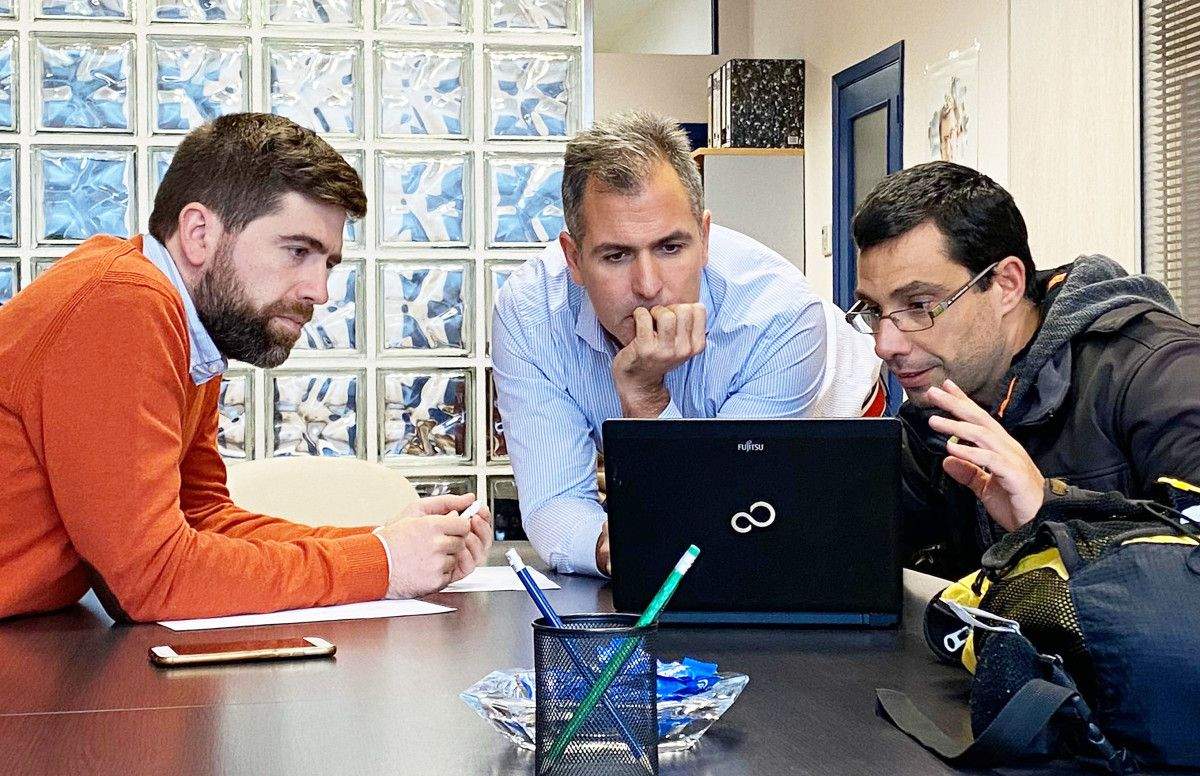 Reunión do PP de Pontevedra con Pedaladas
