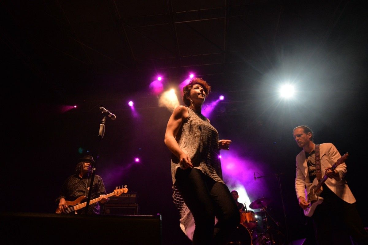 Concerto de Robin McKelle & The Flytones no Festival de Jazz e Blues de Pontevedra