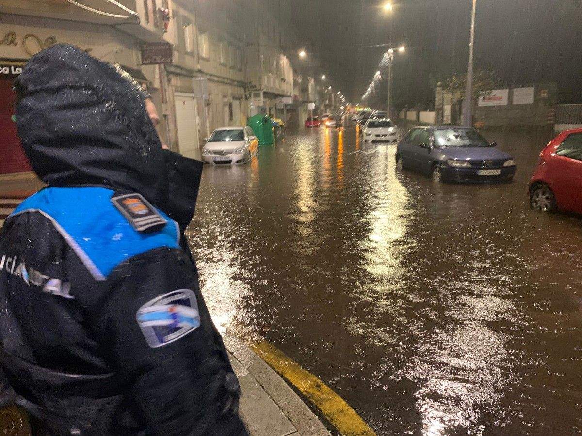 Inundación en la calle Fernando Olmedo
