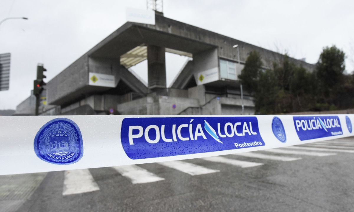 El Estadio Municipal de Pasarón, clausurado por daños en la cubierta de Preferencia
