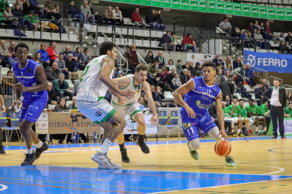 Partido entre Tau Castelló e Marín Ence Peixe Galego