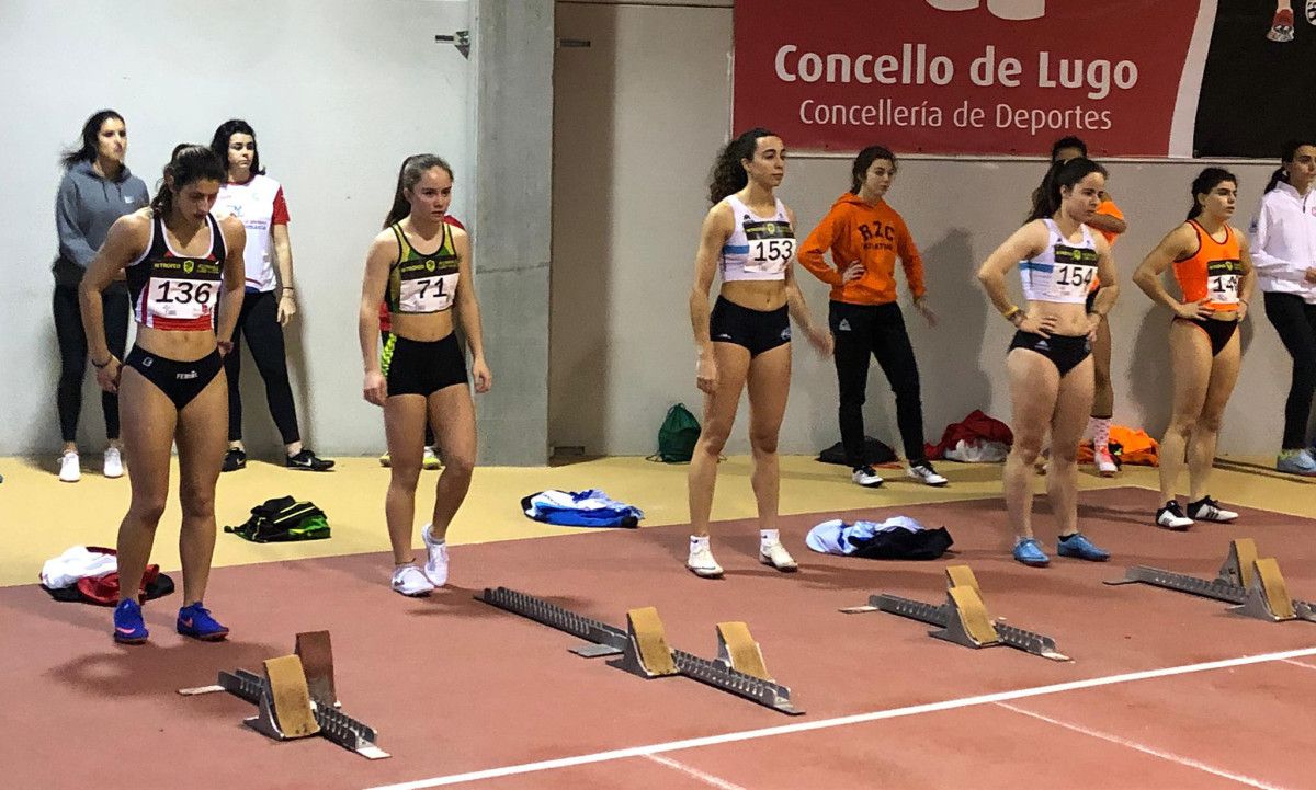 Lucía Ferrer y Cristina Garrido en el Trofeo de Nadal de atletismo en Lugo