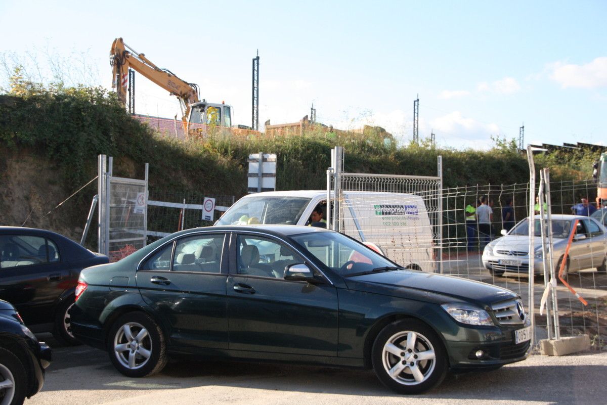 Vecinos bloquean la salida de las obras del AVE en Pontevedra