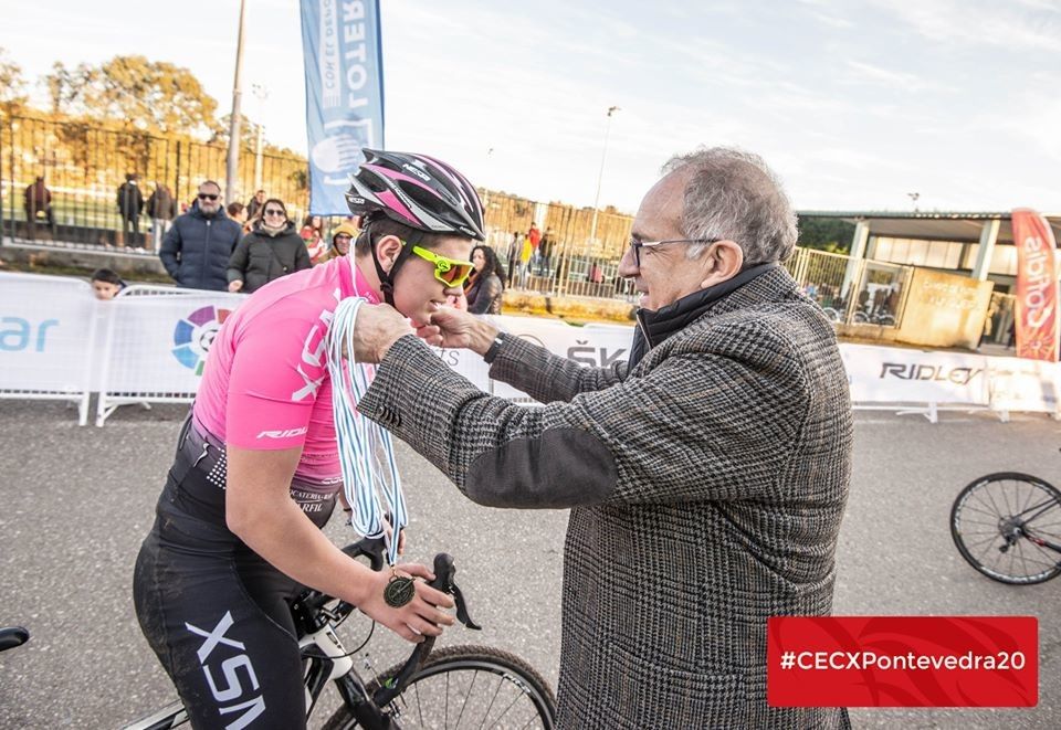 El presidente de la Real Federación Española de Ciclismo, José Luís López Cerrón, en el Campeonato de España de Ciclocrós de Pontevedra