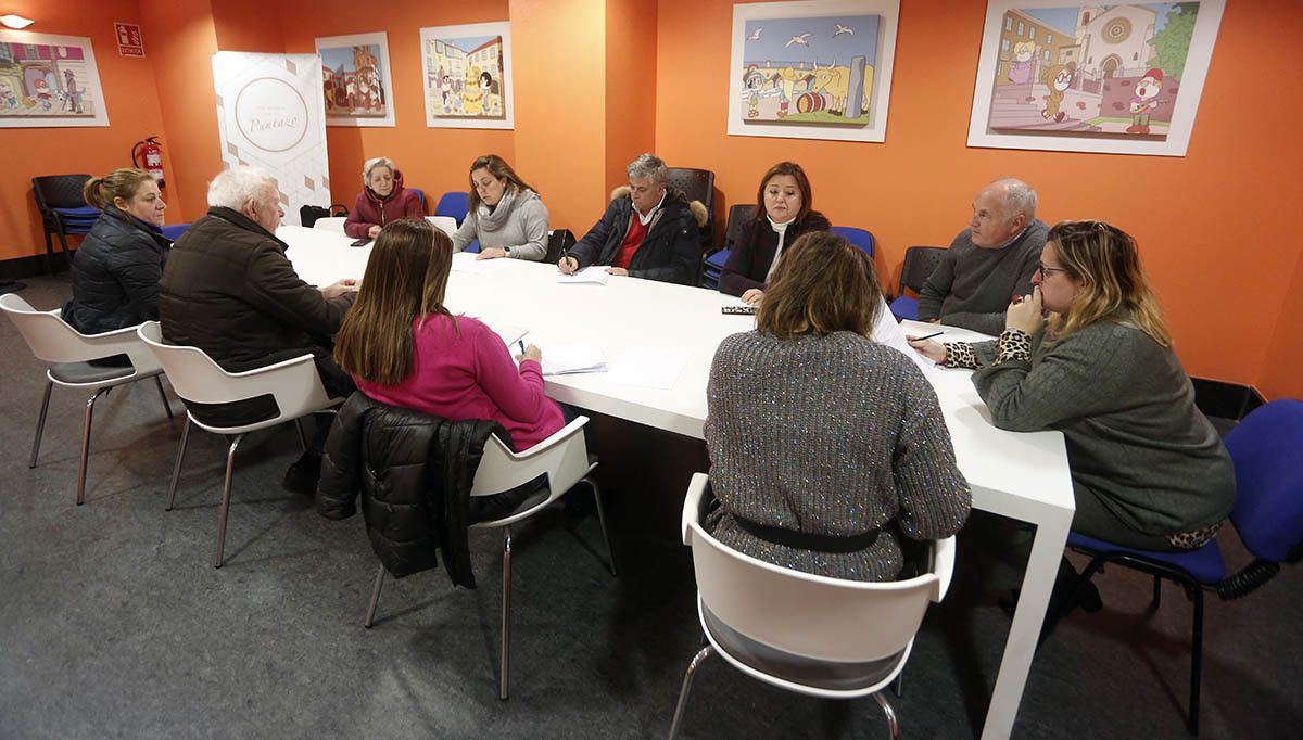 Reunión presencial en la Casa da Luz de la Mesa Local de Comercio anterior a la pandemia del Covid-19