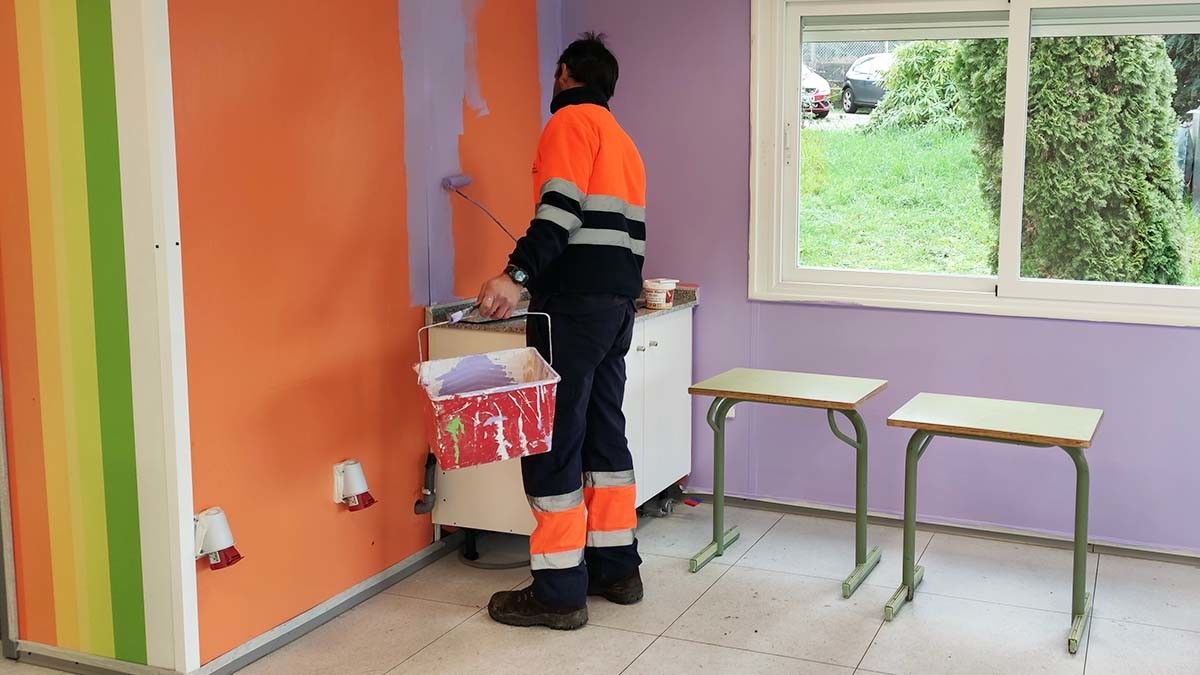 Pintado del módulo del comedor de A Reigosa