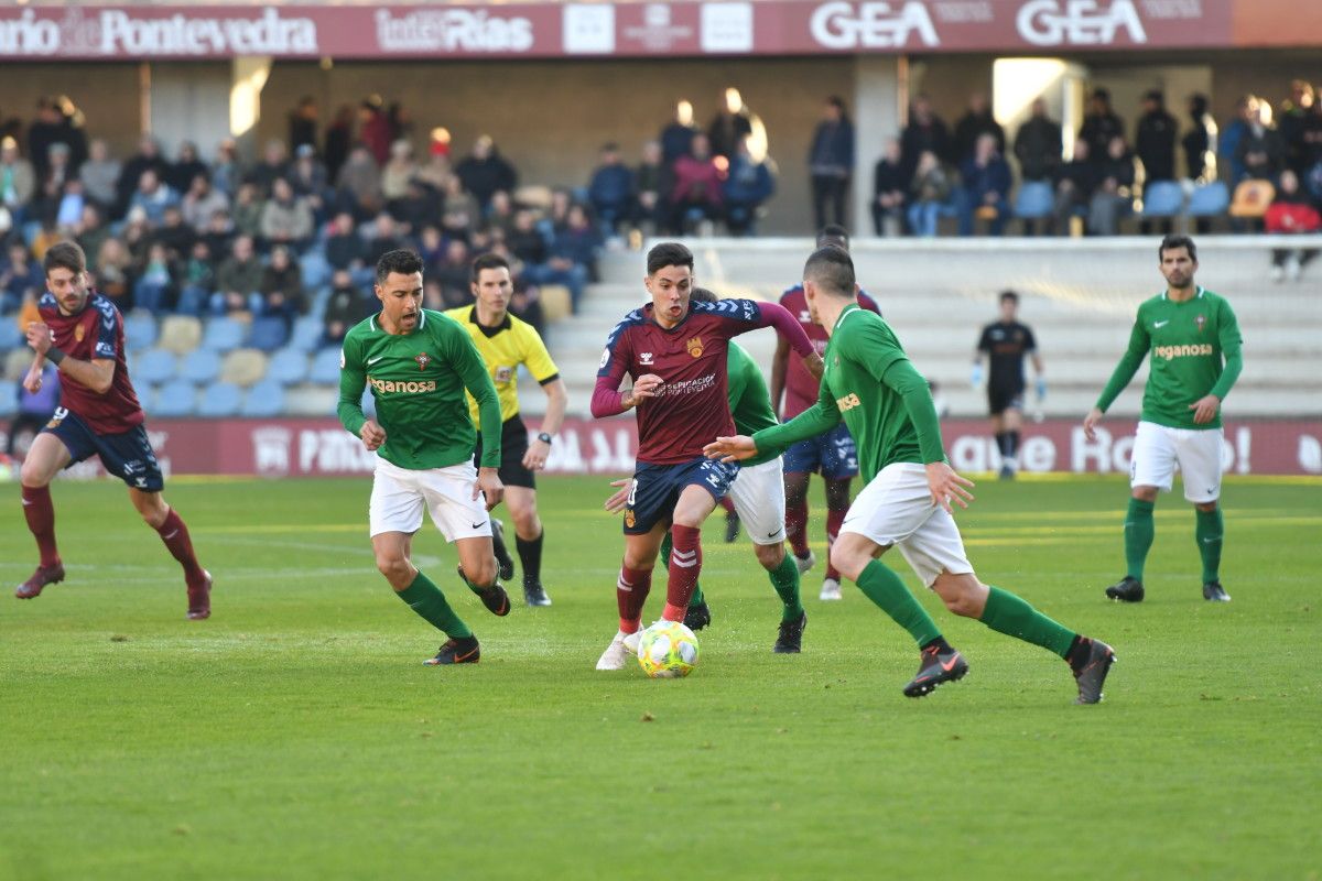 Último partido de Álvaro Bustos como granate en Pasarón entre o Pontevedra CF e o Racing de Ferrol