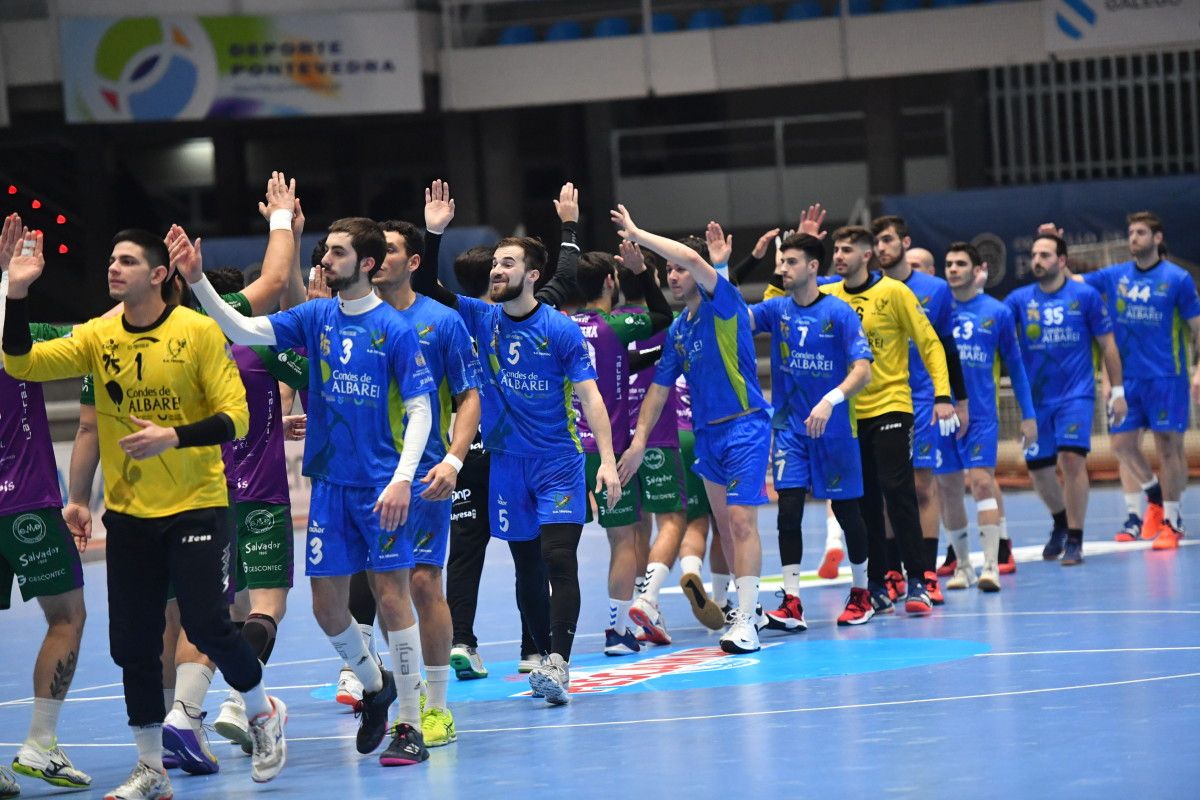 Partido entre Teucro e Málaga en el Pabellón Municipal