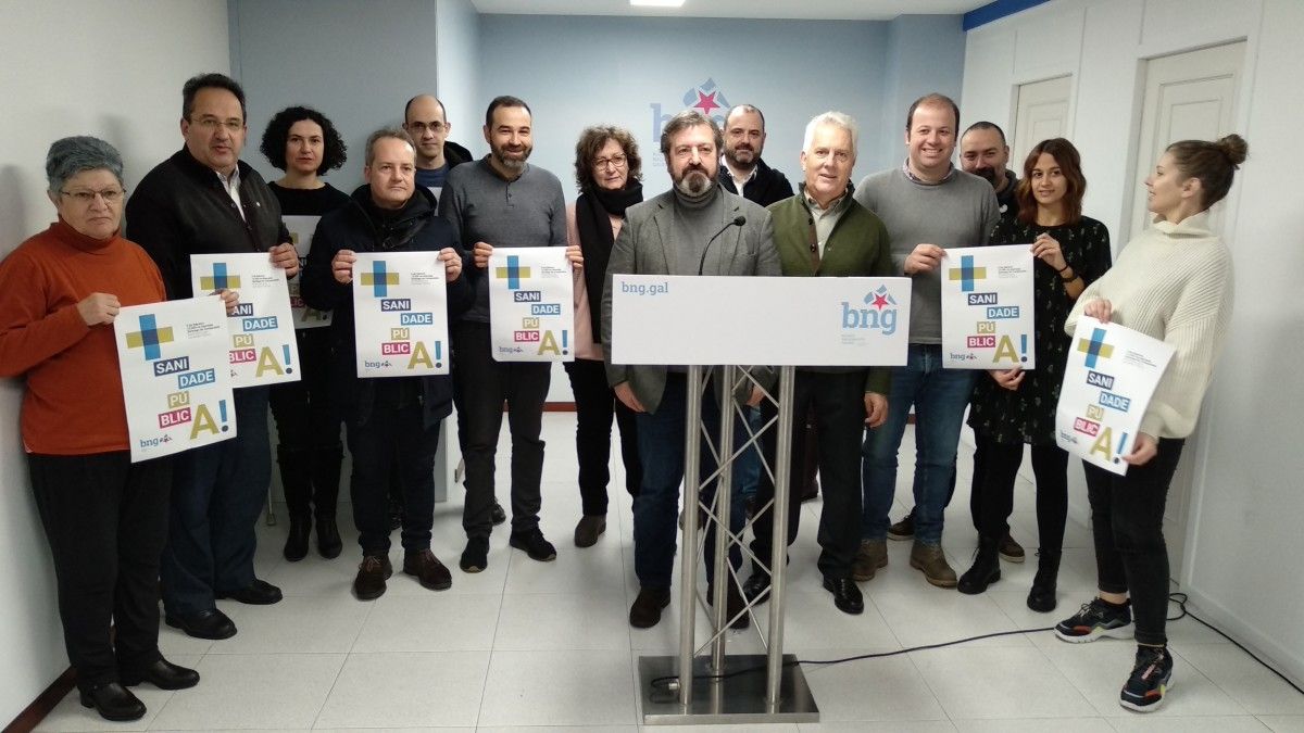 Rolda de prensa dos representantes municipais do BNG na comarca e o deputado Luis Bará