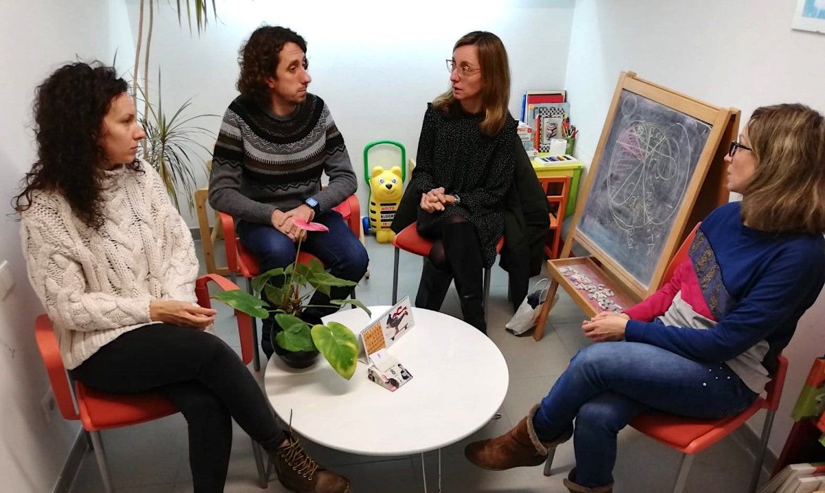 Reunión da edil Paloma Castro con responsables da Fundación Meniños
