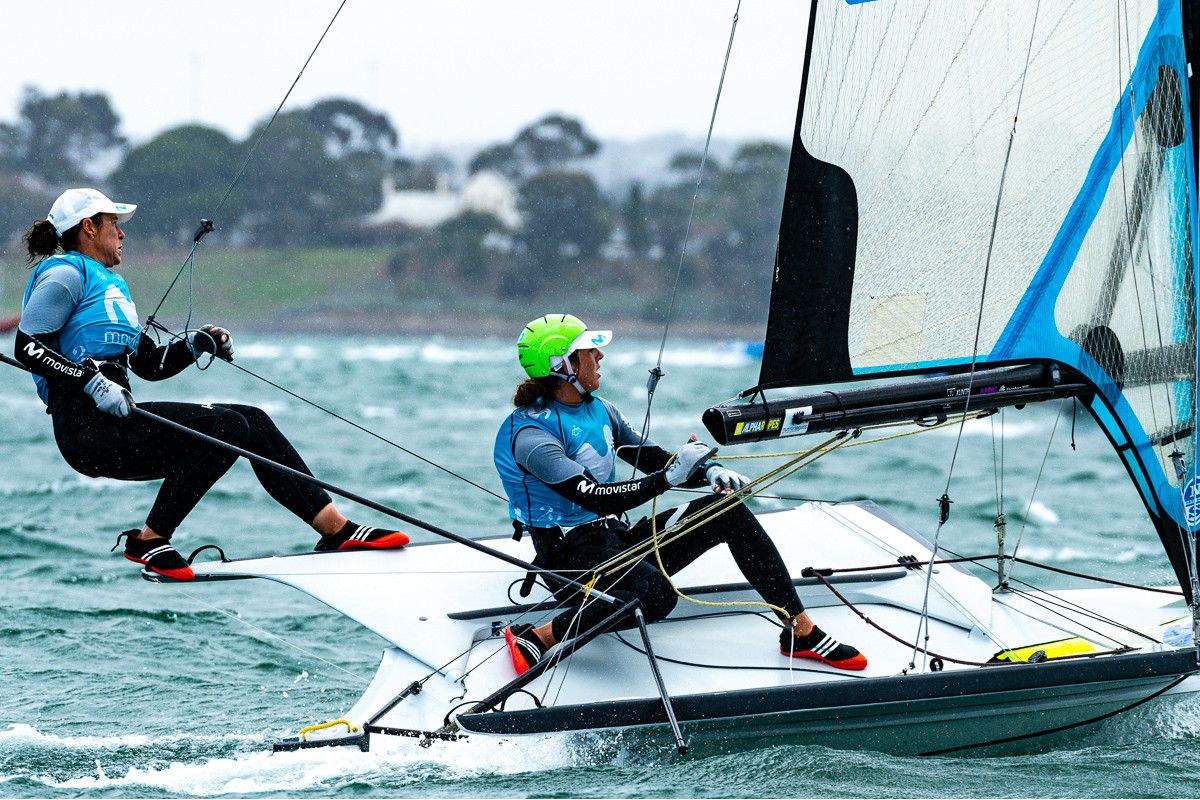 Támara Ehegoyen e Paula Barceló durante el Campeonato de Oceanía