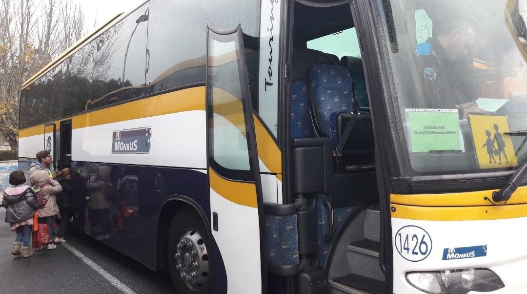 Transporte escolar en Poio
